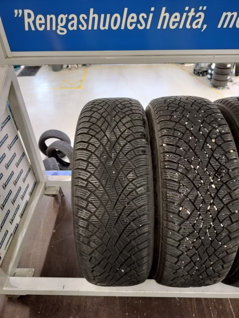 185/60R15 Nokian Hakkapeliitta R5