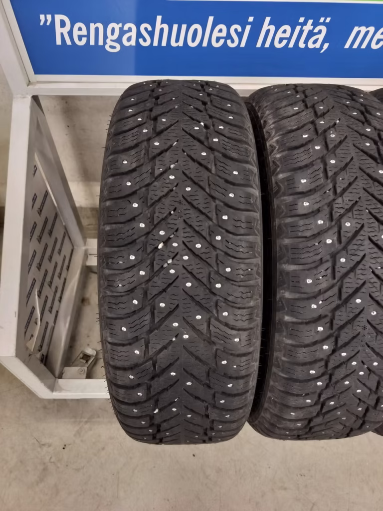 225/60R18 Nokian Hakkapeliitta 10 SUV