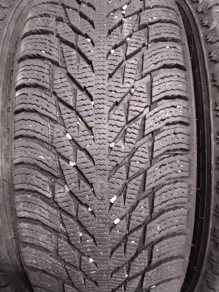 235/55R19 105R NOKIA HAKKAPELIITTA R 3 SUV