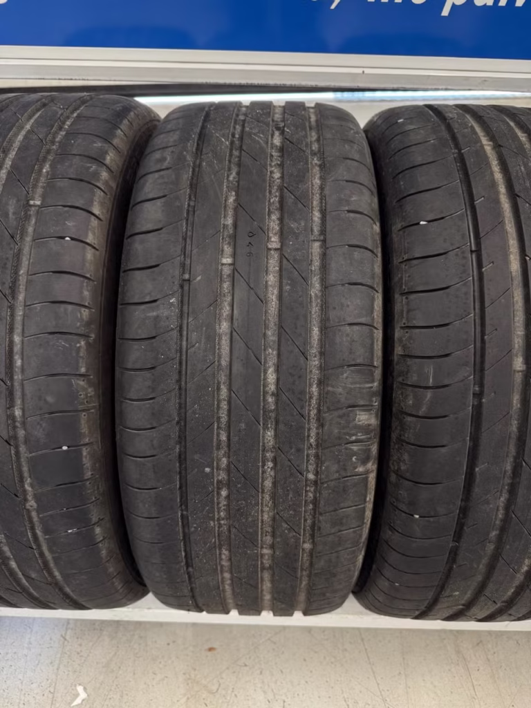 Kesärenkaat 225/45R18 Nokian Tyres Hakka Black 3