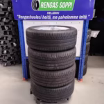 Mercedes C-Class Original Alumiinivanteet Kesärenkailla