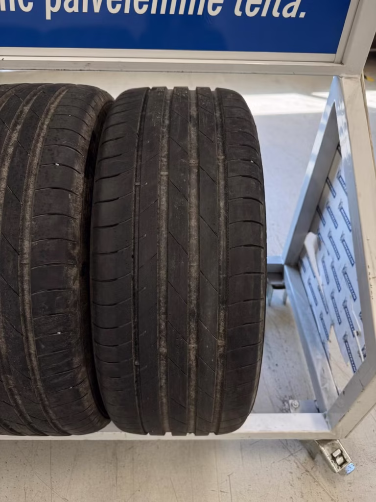 Kesärenkaat 225/45R18 Nokian Tyres Hakka Black 3