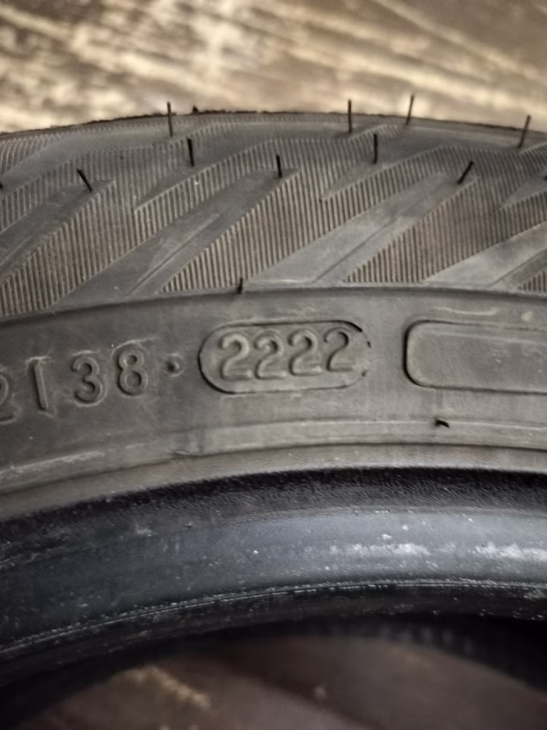 185/60R15 Nokian Hakkapeliitta R5