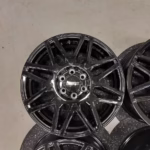 Uudet Dezent KH Black 18″ Alumiinivanteet