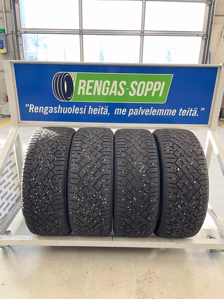 Kitkarenkaat 225/50R18 Continental VikingContact 7