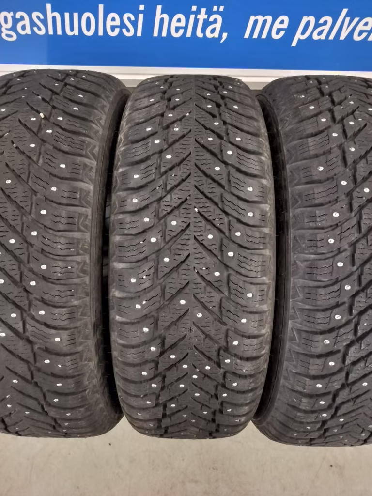 225/60R18 Nokian Hakkapeliitta 10 SUV