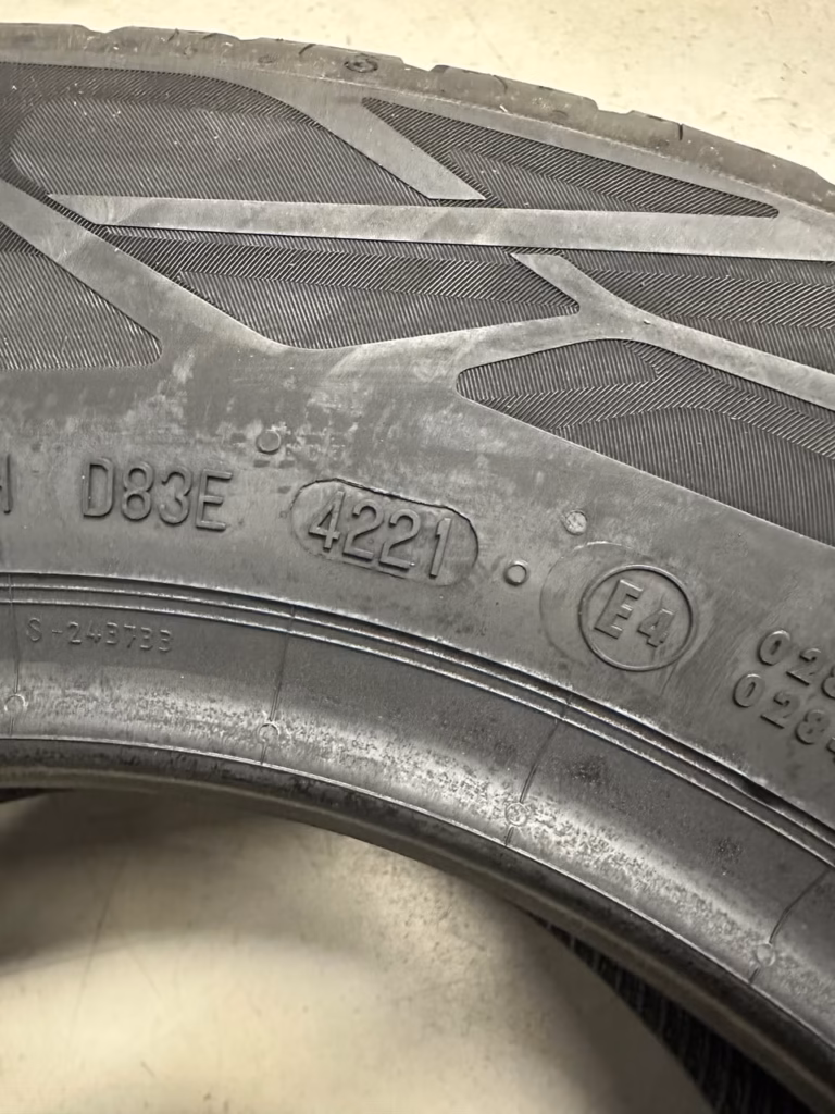 Kesärenkaat 175/70R13 82T Continental Ecocontact 6