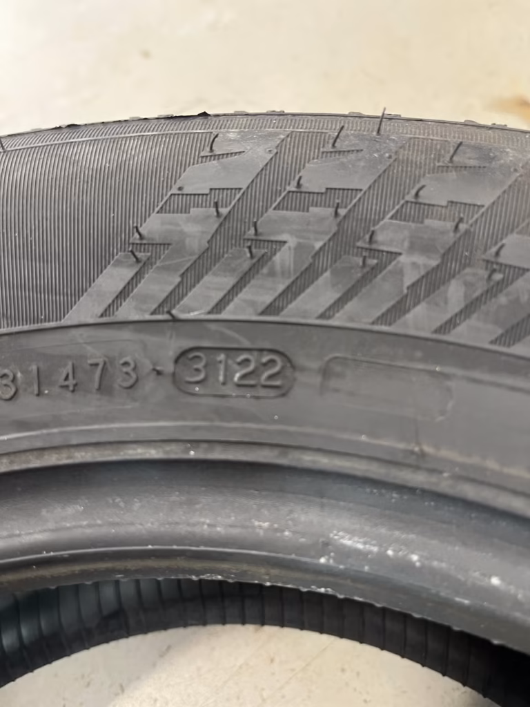 Nastarenkaat 195/65R15 Nokian Tyres Hakkapeliitta 10